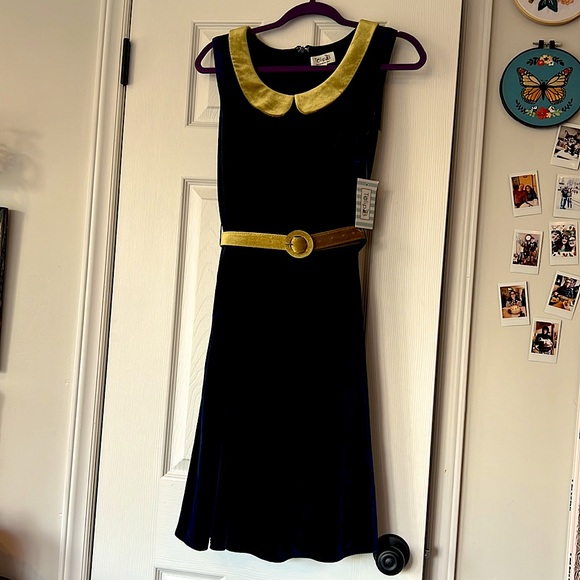 Navy and Gold Velvet Dress. NWT. Peter Pan Collar Tulip B - Picture 2 of 6